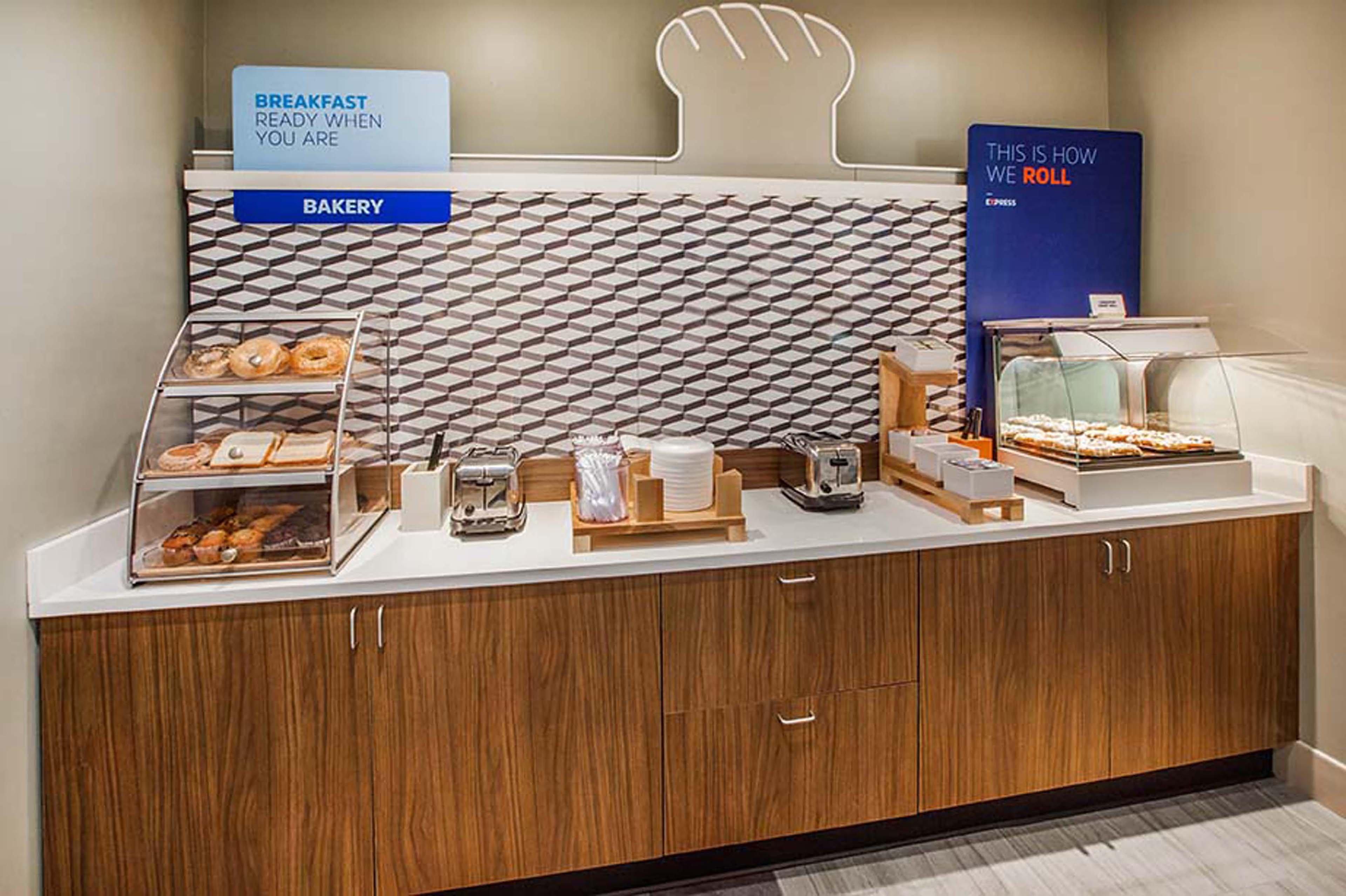 Holiday Inn Express Hotel & Suites Midlothian Turnpike By Ihg North Chesterfield Εξωτερικό φωτογραφία